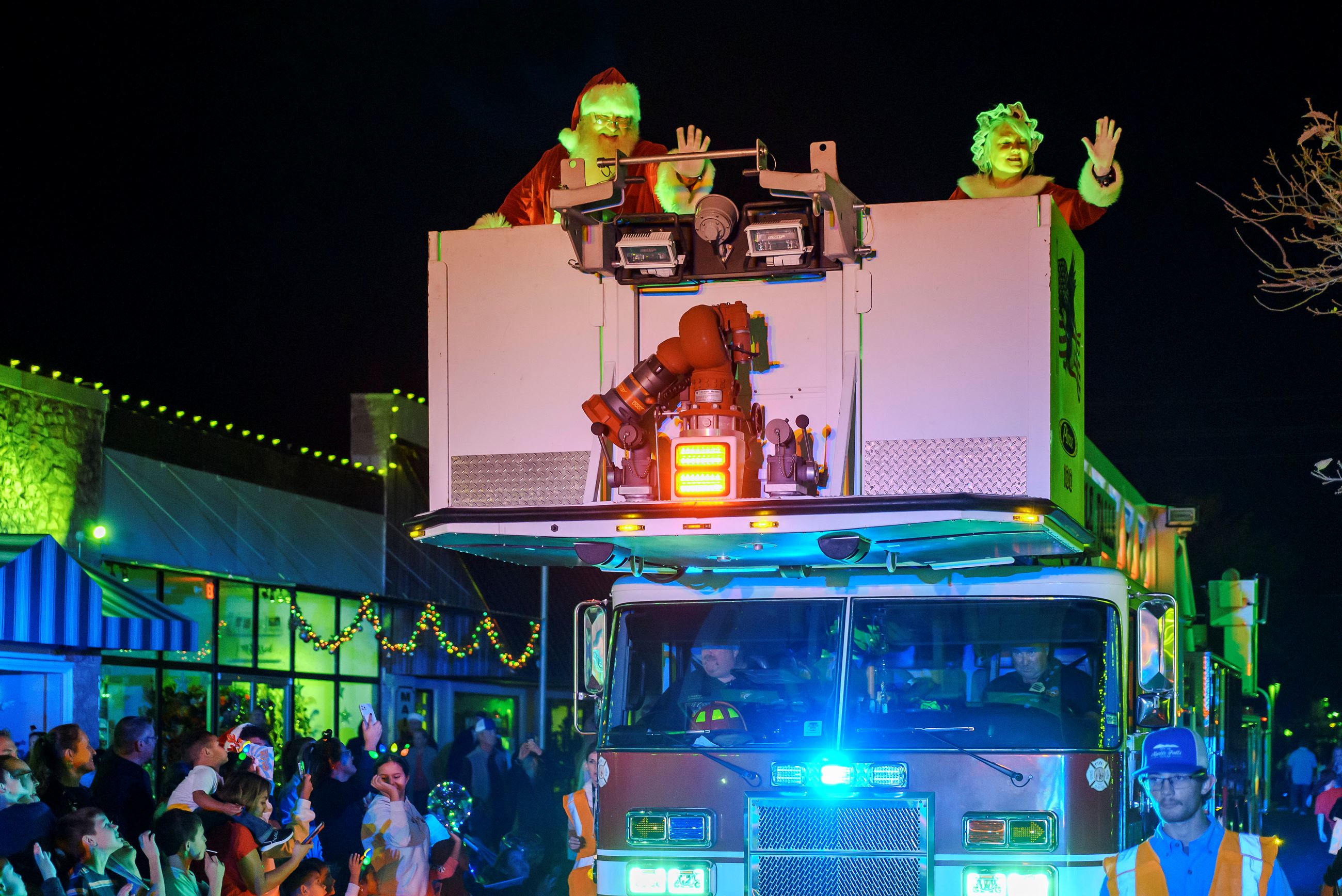 Light Up Parade-12-2-22063